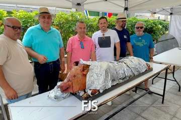 Lomo Magullo celebra el Día del Vecino en plena ola de calor/Francisco Javier Santana.
